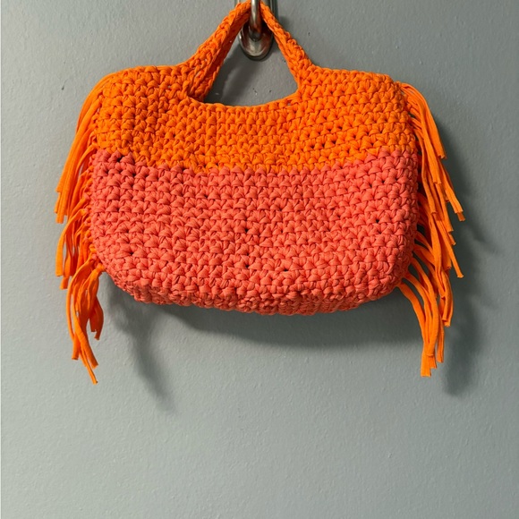 New Handwoven Crochet One of a Kind Orange and Coral Colorblock Tote Bag. - Picture 3 of 7